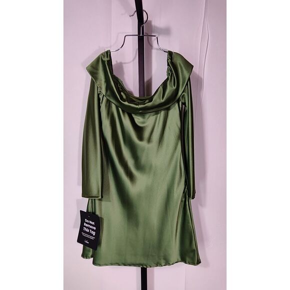 Lulus Luxurious Vision Satin Off-The-Shoulder Mini Dress Green M - Picture 3 of 3